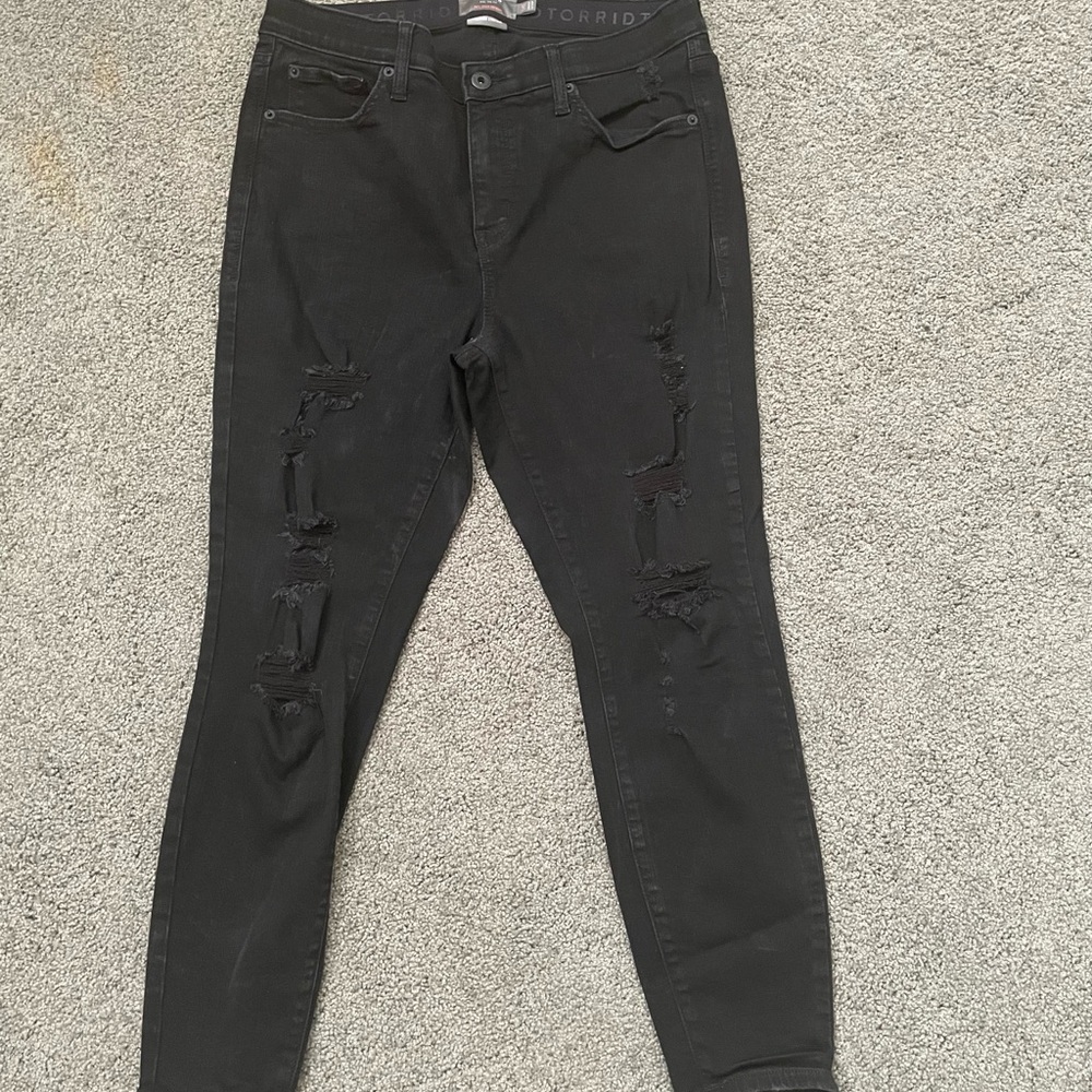 Black Skinny Jeans sz 14S Short Distressed by Torrid